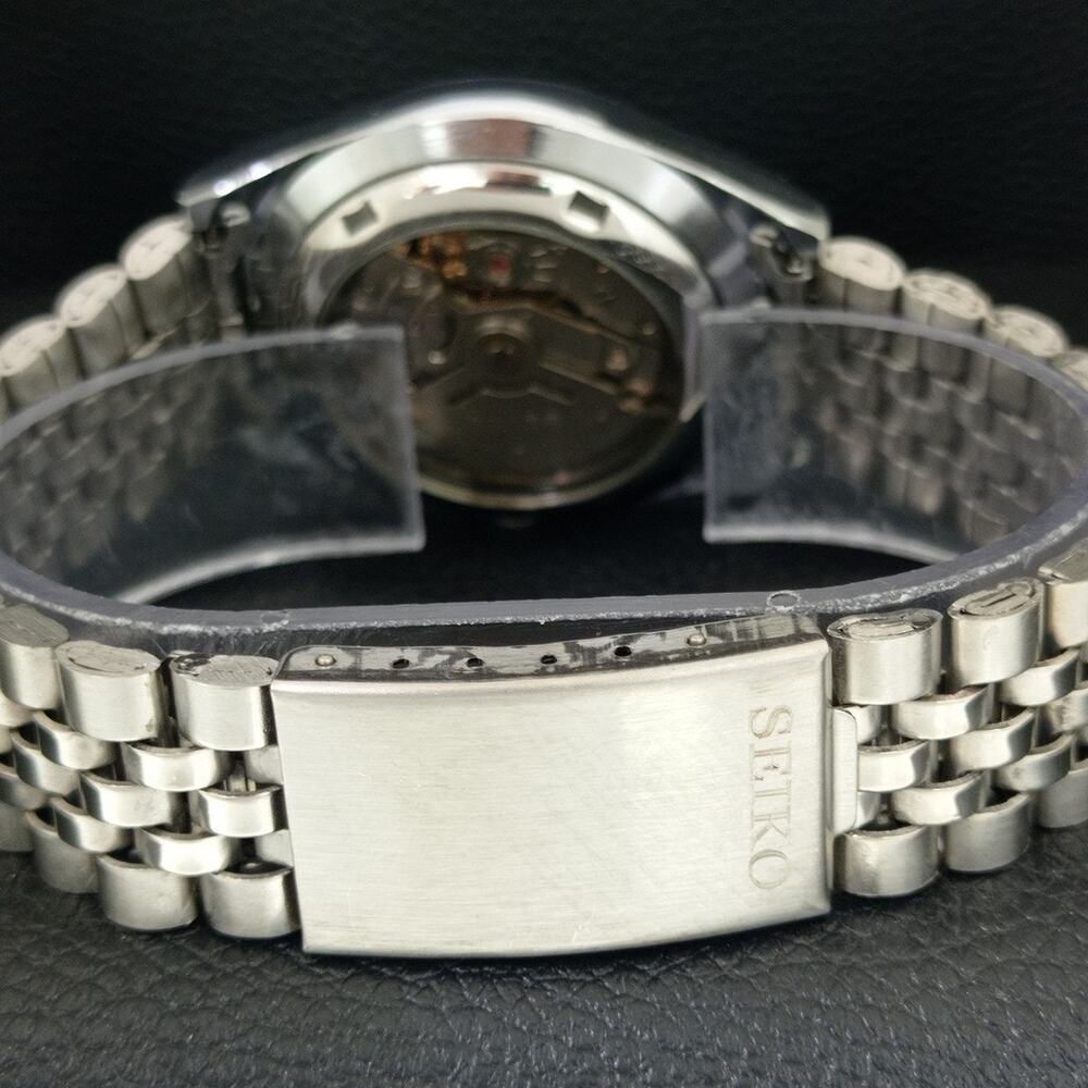 Vintage 1992 Seiko Automatic Mens Silver Watch W/daydate & Green accents - Picture 2 of 10